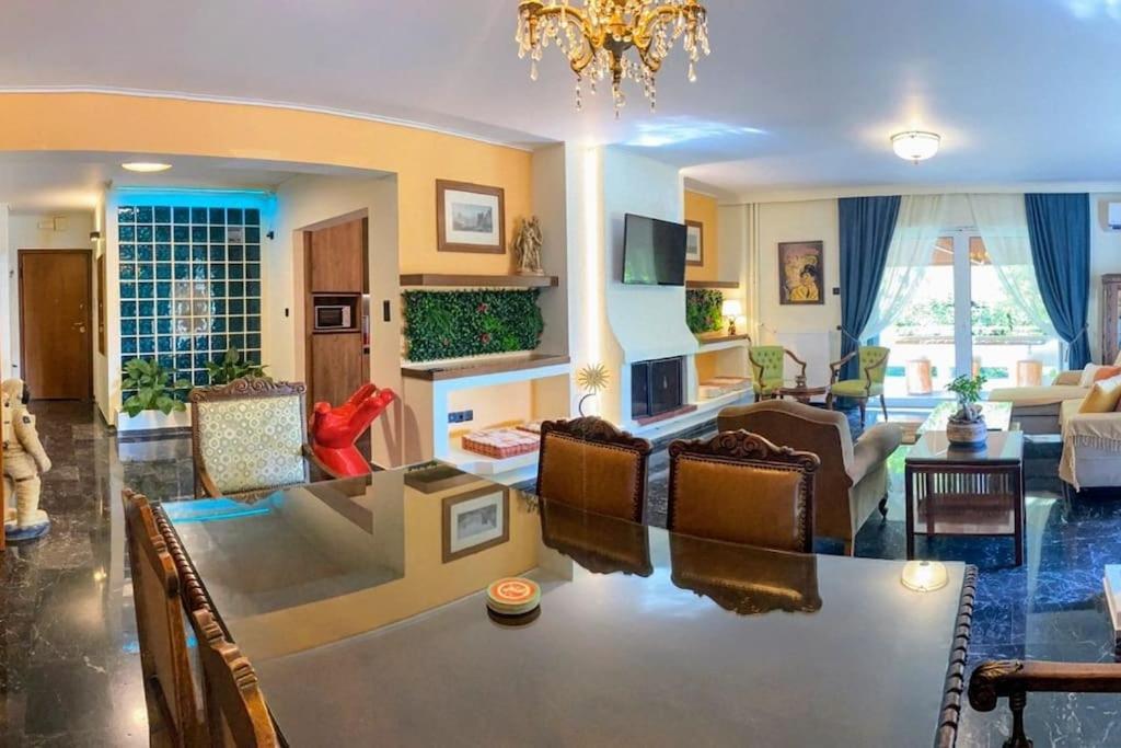 Sarakin'S Mansion Luxury Retreat Daire Atina Dış mekan fotoğraf